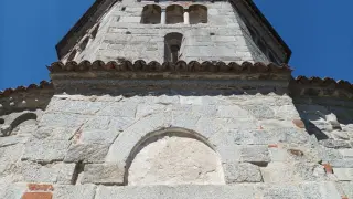 Esterno - Battistero di San Giovanni a Agrate Conturbia