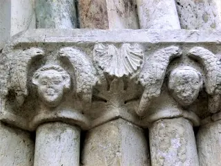 Capitelli - Chiesa di San Francesco a Susa