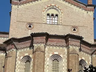 Esterno transetto destro - Cattedrale di Maria Assunta e San Gottardo a Asti