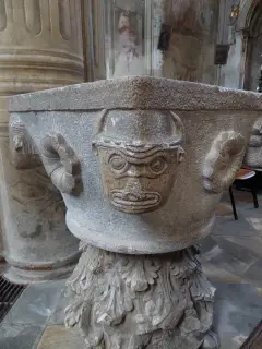 Fonte battesimale - Cattedrale di Maria Assunta e San Gottardo a Asti