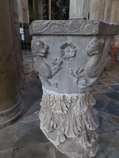 Fonte battesimale - Cattedrale di Maria Assunta e San Gottardo a Asti