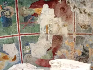 Sottarco, dettaglio - Chiesa di Santa Caterina a Chiomonte