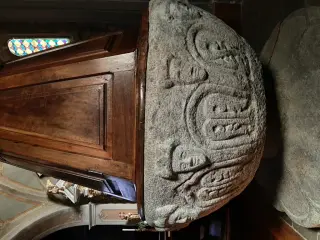 Acquasantiera - Parrocchiale di Santa Maria Assunta a Chiomonte