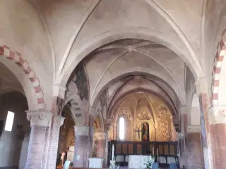 Navata e abside - Chiesa della Madonna di Viatosto o Maria Ausiliatrice a AstiFrazione Viatosto