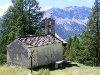 Esterno - Cappella di Sant'Andrea e San Giacomo a BardonecchiaFrazione Les Horres