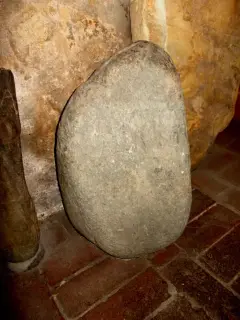 Cippo funerario romano - Chiesa di San Martino a Ciriè