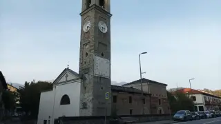 Facciata e campanile - Chiesa di Santa Croce a Lanzo Torinese