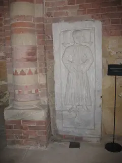 Interno - Lastra Tombale - Battistero o Rotonda di San Pietro in Consavia a Asti