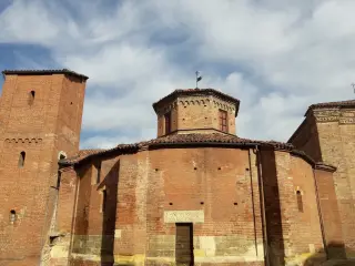 Lato Sud - Battistero o Rotonda di San Pietro in Consavia a Asti