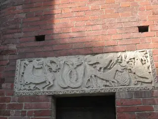 Architrave lato sud - Battistero o Rotonda di San Pietro in Consavia a Asti