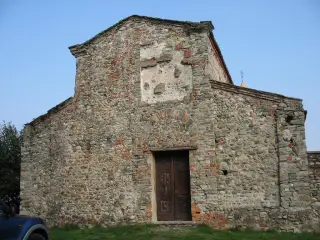 Facciata - Santuario o Priorato di Santo Stefano al Monte a Candia Canavese