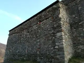 Fianco - Chiesa di Santo Stefano di Sessano a Chiaverano