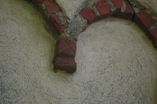 Dettaglio peduccio archetti abside - Chiesa di San Michele in Clivolo a Borgo d'Ale