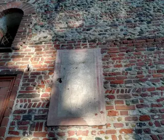 Affresco in facciata - Parrocchiale dei Santi Nazario e Celso a Quinto Vercellese