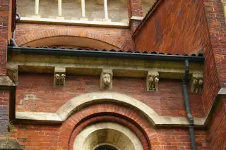 Mensole e capitelli dei fianchi - Basilica di Sant'Andrea a Vercelli