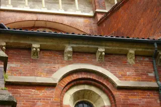 Mensole e capitelli dei fianchi - Basilica di Sant'Andrea a Vercelli