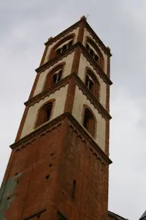 Campanile della facciata - Basilica di Sant'Andrea a Vercelli