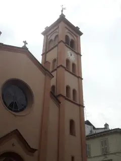 Facciata e campanile - Chiesa di San Giuliano a Vercelli