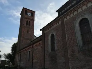Fianco e campanile - Parrocchiale di San Lorenzo a Oldenico