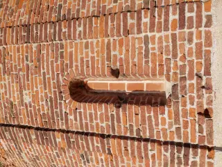 Monofora tamponata - Oratorio di San Martino a Vicolungo