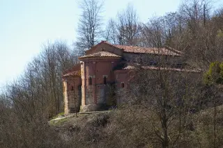 Absidi - Chiesa Cimiteriale di San Giorgio a MontafiaFrazione Bagnasco