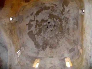 Tiburio con fori campanari - Battistero di San Giovanni Battista a Biella