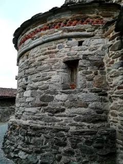 Fregio a dente di sega - Pieve o Chiesa Cimiteriale di Santa Maria Assunta a Netro