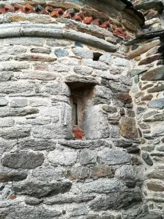 Fregio a dente di sega - Pieve o Chiesa Cimiteriale di Santa Maria Assunta a Netro