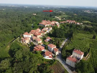 San Sebastiano e San Gaudenzio (freccia) - Oratorio o Chiesa dei Santi Sebastiano e Fabiano a LessonaFrazione Castello