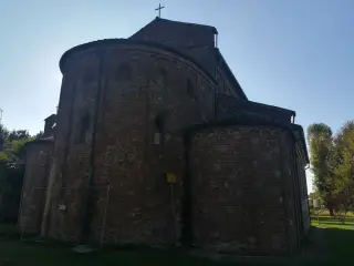 Absidi - Chiesa di San Michele in Insula a Trino