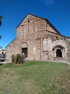 Facciata - Basilica di San Michele a Oleggio