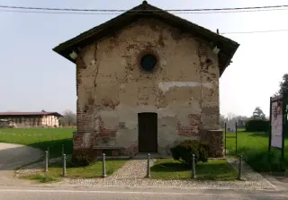 Facciata - Chiesa o Oratorio di Santa Maria di Galnago o Galgano a OleggioFrazione Galnago o Galgano