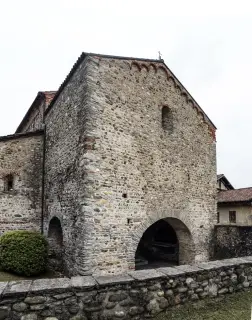 Facciata - Parrocchiale di San Vincenzo in Castro a Pombia