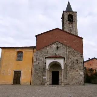 Facciata - Parrocchiale dei Santi Vincenzo e Anastasio a Varallo Pombia