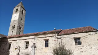 Fianco e campanile - Chiesa di San Michele a Massino Visconti