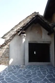 Tracce di affresco - Eremo o Chiesa di San Salvatore a Massino Visconti
