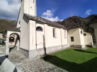 Fianco - Parrocchiale di San Giacomo a ValstronaFrazione Luzzogno