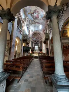 Interno - Basilica di San Giulio a Orta San GiulioFrazione Isola di San Giulio