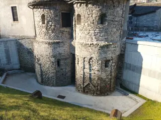 Absidi - Chiesa o Oratorio di Santa Maria Assunta o al Piaggio a VilladossolaFrazione Piaggio