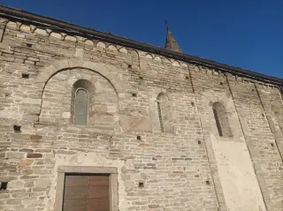 Fianco - Chiesa dei Santi Quirico e Giulitta a DomodossolaFrazione Casa delle Rane