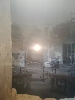 Interno (dall'esterno) - Battistero di San Giovanni o di Santa Maria Assunta a Cureggio