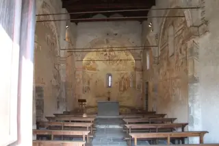 Interno affrescato - Chiesa di San Leonardo a Borgomanero