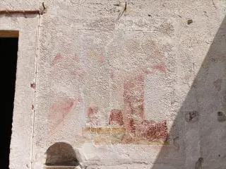Tracce di affreschi esterni - Chiesa di San Marcello a Paruzzaro