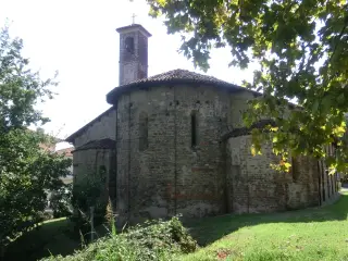 Absidi - Chiesa di Santa Maria del Monastero a Manta