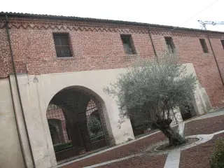 Chiostro - Fianco Eterno - Abbazia di San Nazzaro o dei Santi Nazario e Celso a San Nazzaro Sesia
