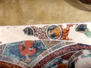 Arcata ovest, intradosso, affreschi - Chiesa di San Giovanni Battista a Caraglio