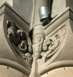 Capitello con figura antropomorfa - Parrocchiale dei Santi Andrea e Ponzio a Dronero