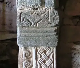 Capitello - Chiesa di San Costanzo al Monte a Villar San Costanzo