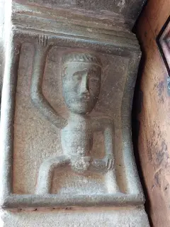 Sculture: figura umana - Parrocchiale di Santa Maria Assunta a ElvaFrazione Serre