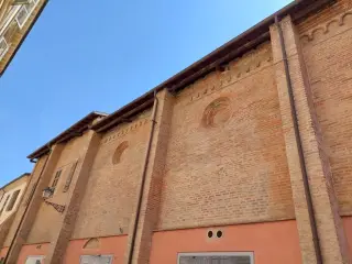 Fianco - Chiostro di Santa Croce a Casale Monferrato
